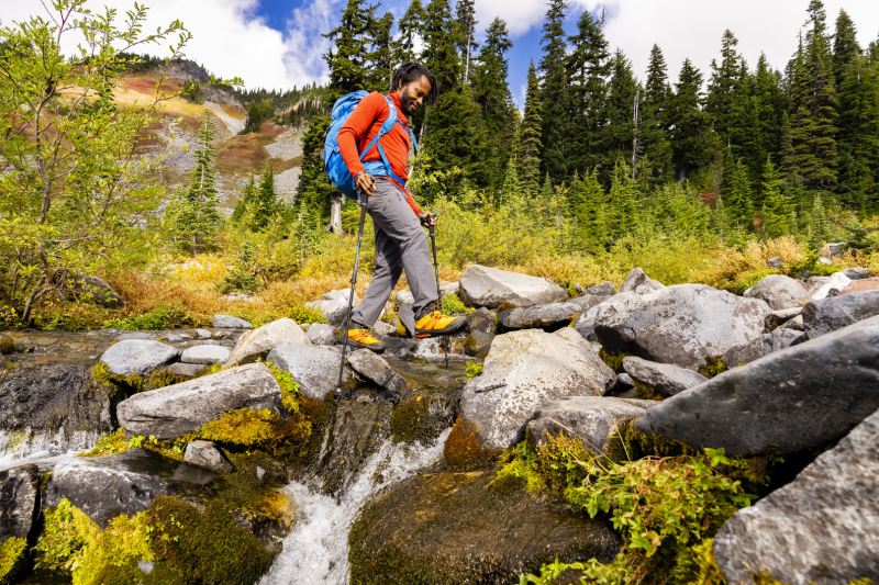 TOPO SHOES | TRAILVENTURE 2 WP-Mango/Black - Click Image to Close